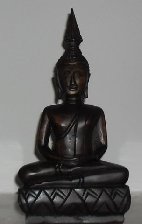 Statue de Bouddha en bois sculpté
