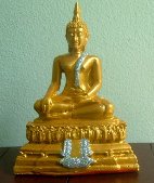 Statuette de Bouddha thailandais résine dorée