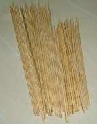 Liste des produits de la catégorie "Divers Thaï" : 50 Piques à brochettes bambou